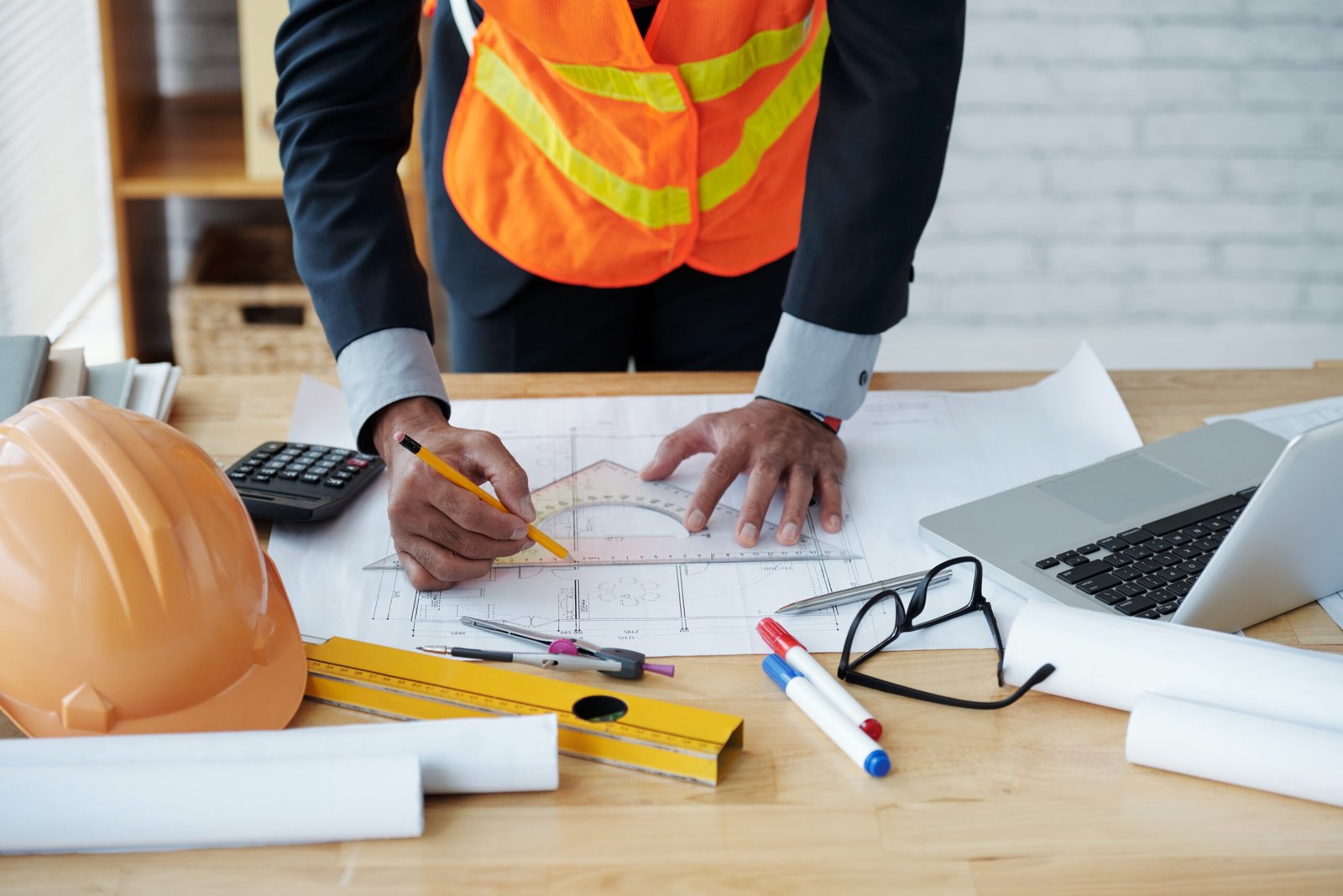 Read more about the article An Outlook Into The Labour Complaint Process In The UAE